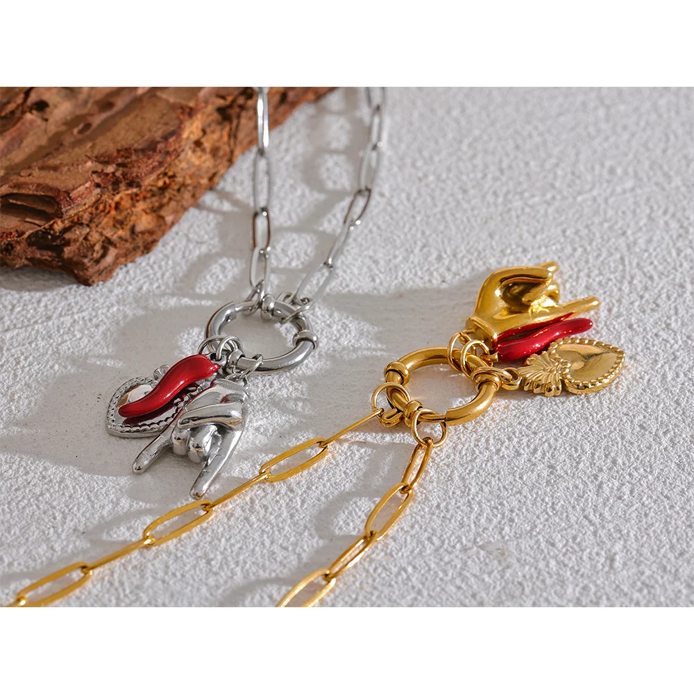 Collier breloque rock argenté