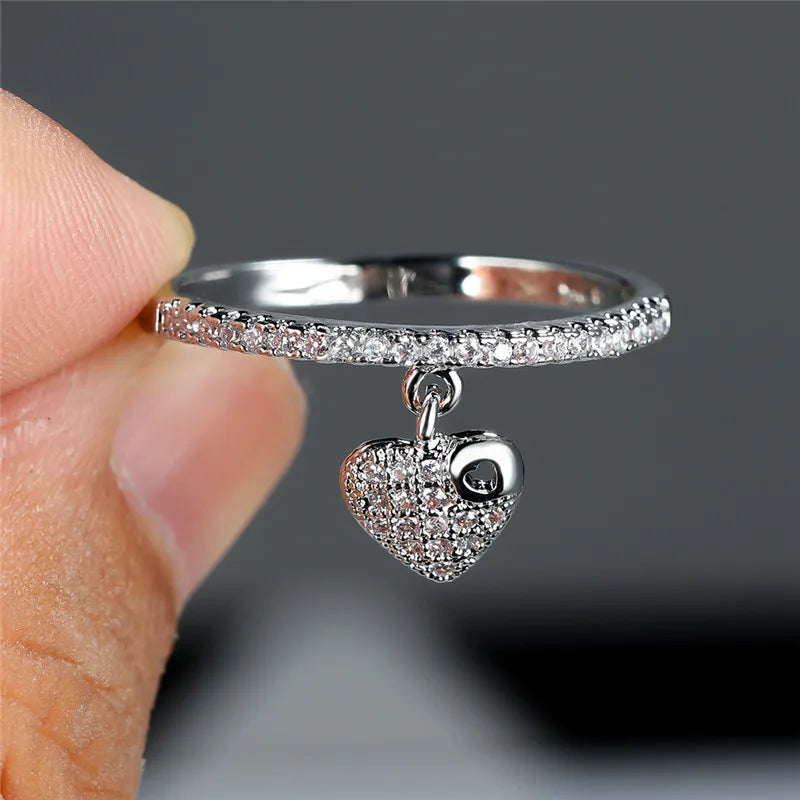Bague fine à breloque coeur argentée