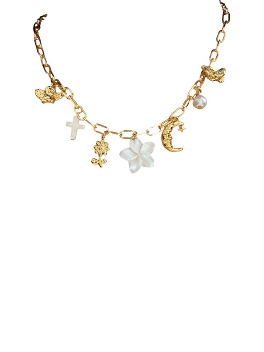 Collier breloque fleur blanche doré