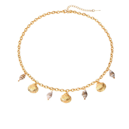 Collier à breloques avec coquillages doré