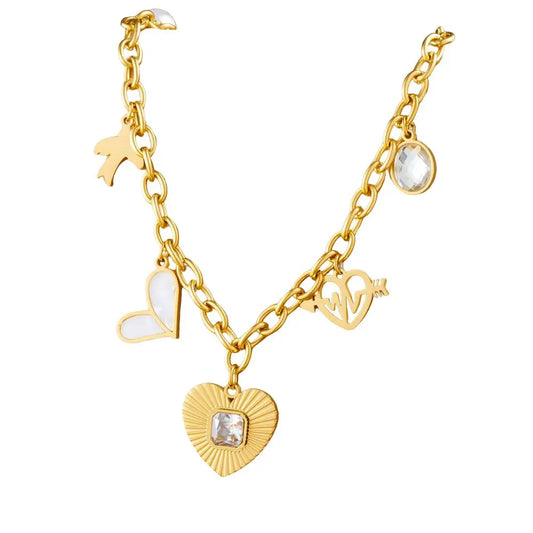 Collier à breloques avec coeur et cristal doré