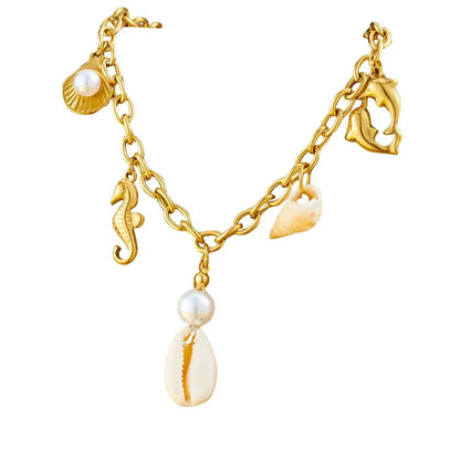 Collier à breloques avec coquillage blanc et doré