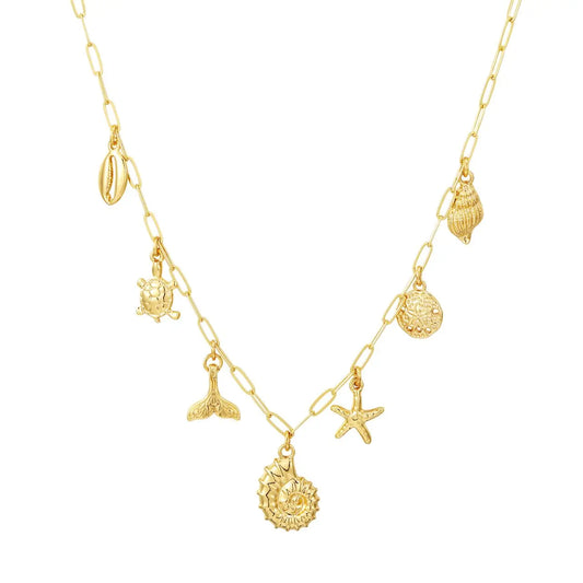 Collier doré à breloques coquillages