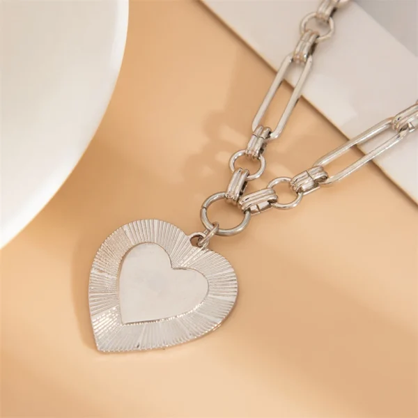 Collier breloque gros coeur argenté