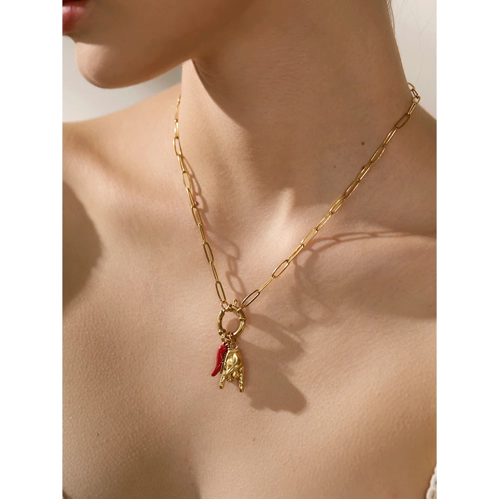 Collier breloque rock doré