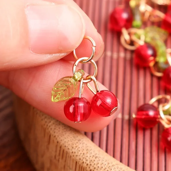 Breloques pour bijoux cerises x2