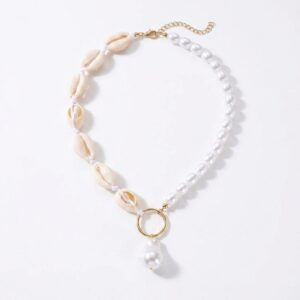 Collier breloques perles blanc et coquillages esprit mer