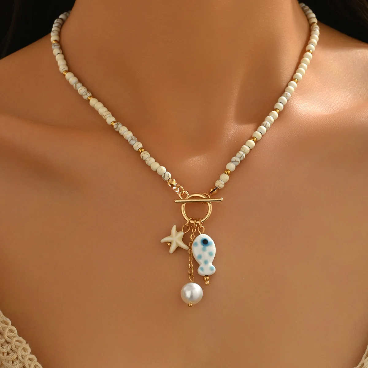 Collier perles et blanc breloques marines bohème – Image 2